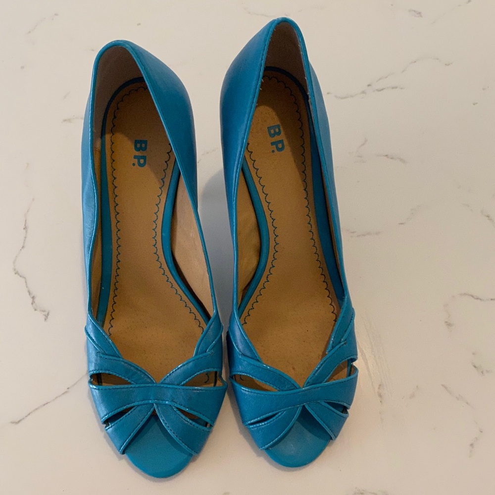 BP blue/teal high heels size 8